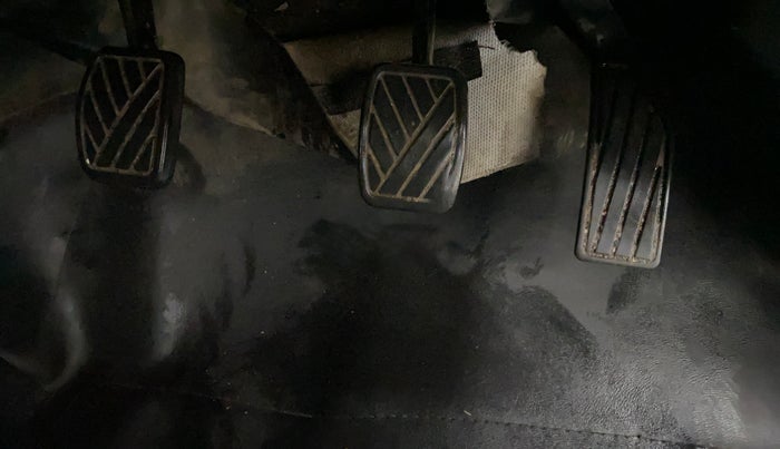 2013 Maruti Swift VXI, Petrol, Manual, 95,023 km, Pedals