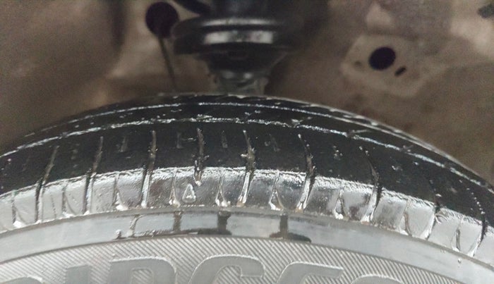 2018 Maruti Wagon R 1.0 LXI CNG, CNG, Manual, 84,234 km, Right Front Tyre Tread