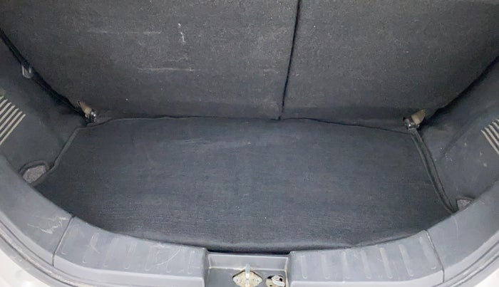2013 Maruti Wagon R Stingray VXI, Petrol, Manual, 37,313 km, Boot Inside