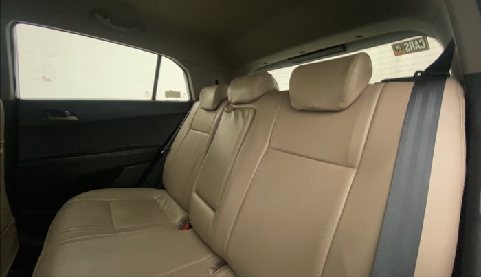 2016 Hyundai Creta SX PLUS AT 1.6 PETROL, Petrol, Automatic, 81,767 km, Right Side Rear Door Cabin