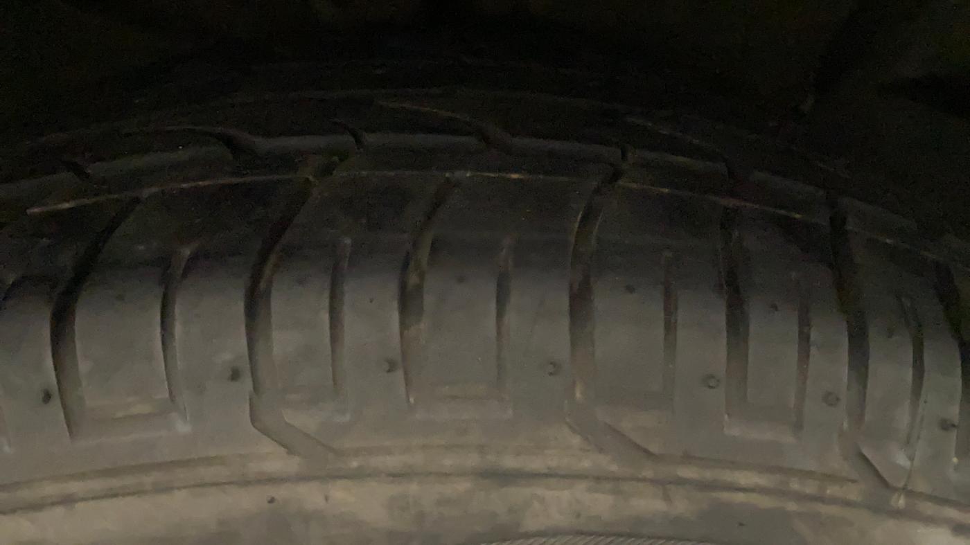 2016 Hyundai Creta SX PLUS AT 1.6 PETROL, Petrol, Automatic, 81,767 km, Right Front Tyre Tread