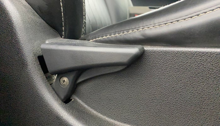 2019 Tata NEXON XMA DIESEL, Diesel, Automatic, 66,883 km, Driver Side Adjustment Panel