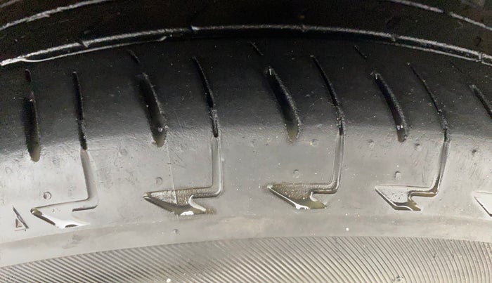 2016 Hyundai Grand i10 MAGNA 1.2 KAPPA VTVT, Petrol, Manual, 84,289 km, Right Front Tyre Tread