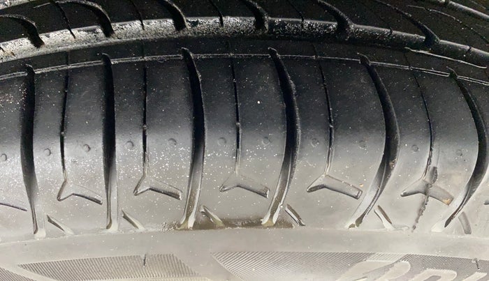 2016 Hyundai Grand i10 MAGNA 1.2 KAPPA VTVT, Petrol, Manual, 84,289 km, Right Rear Tyre Tread