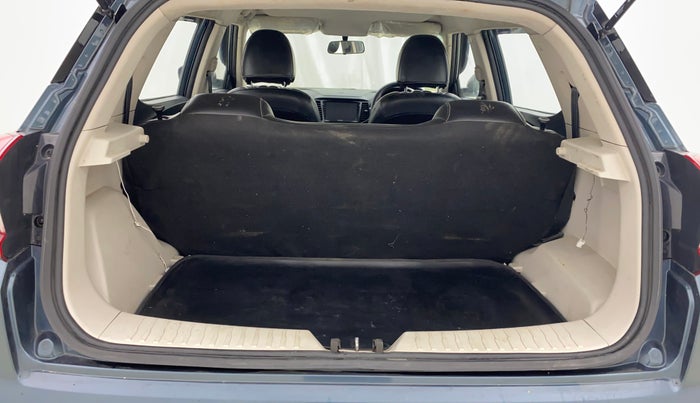 2022 Mahindra XUV300 W4 1.5 DIESEL, Diesel, Manual, 49,824 km, Boot Inside