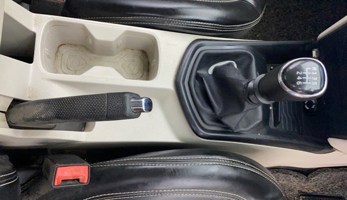 2022 Mahindra XUV300 W4 1.5 DIESEL, Diesel, Manual, 49,824 km, Gear Lever