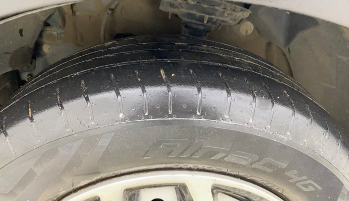 2022 Mahindra XUV300 W4 1.5 DIESEL, Diesel, Manual, 49,824 km, Left Front Tyre Tread