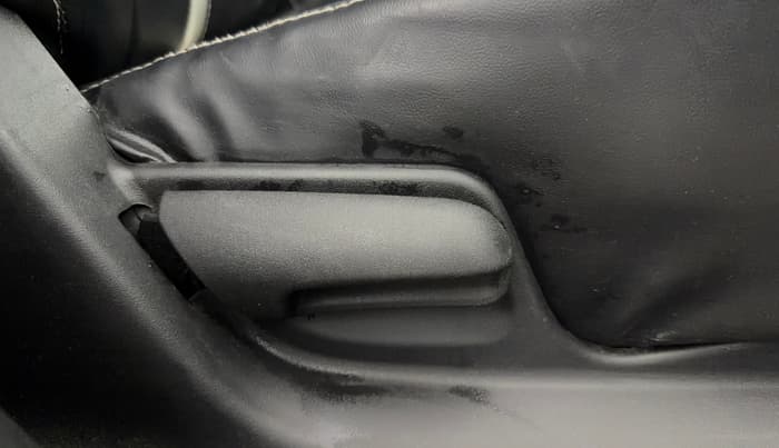 2017 Maruti Swift LXI (O), Petrol, Manual, 41,272 km, Driver Side Adjustment Panel