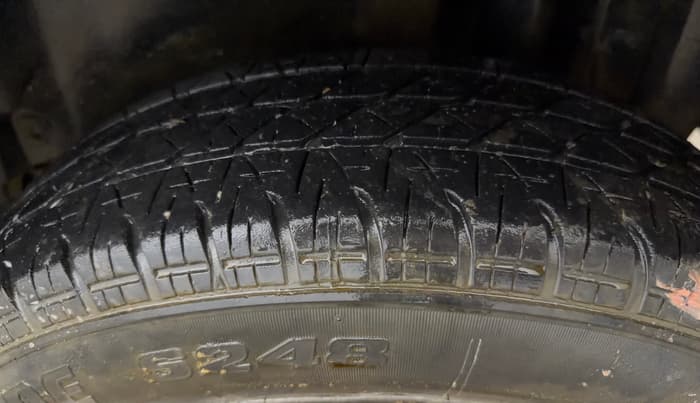 2017 Maruti Swift LXI (O), Petrol, Manual, 41,272 km, Left Rear Tyre Tread