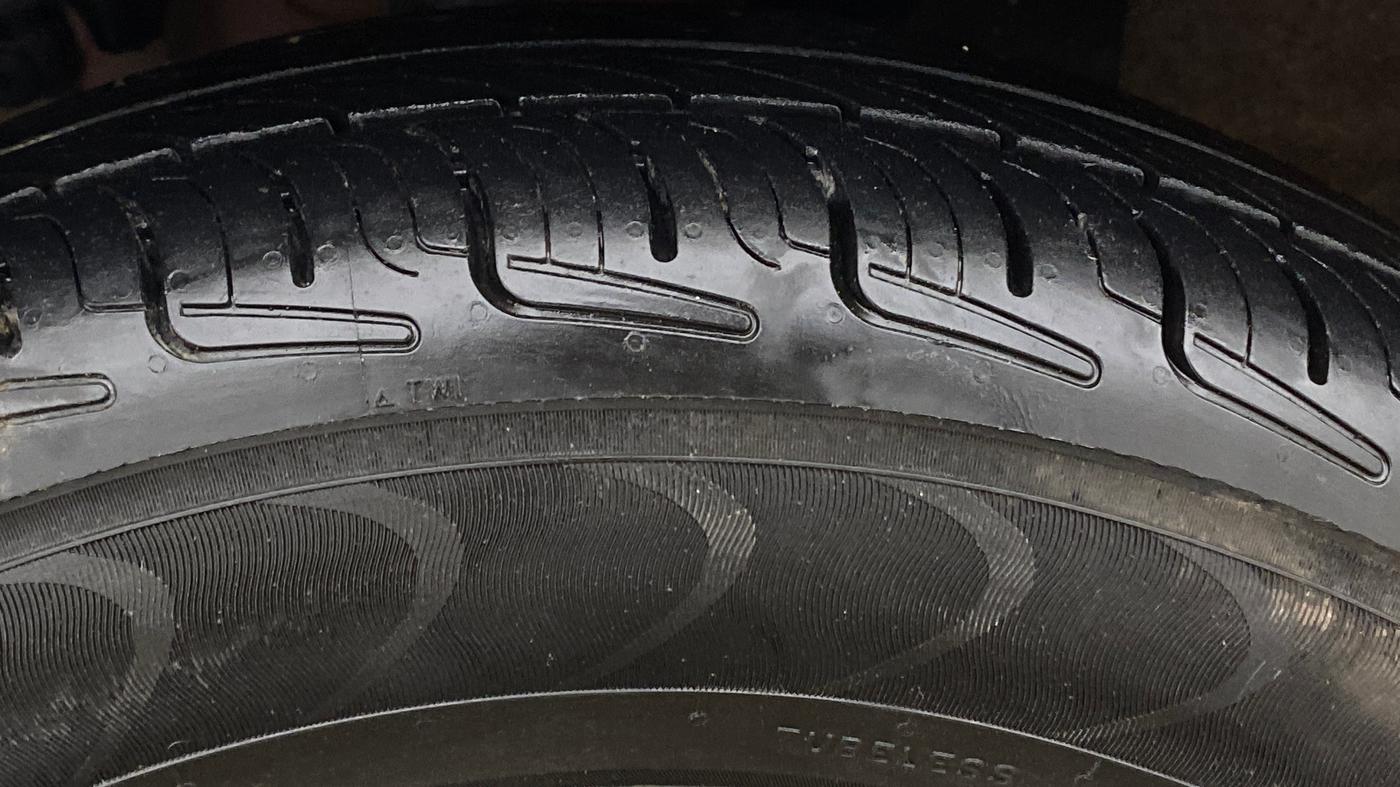2017 Renault Kwid RXL, Petrol, Manual, 77,631 km, Left Front Tyre Tread