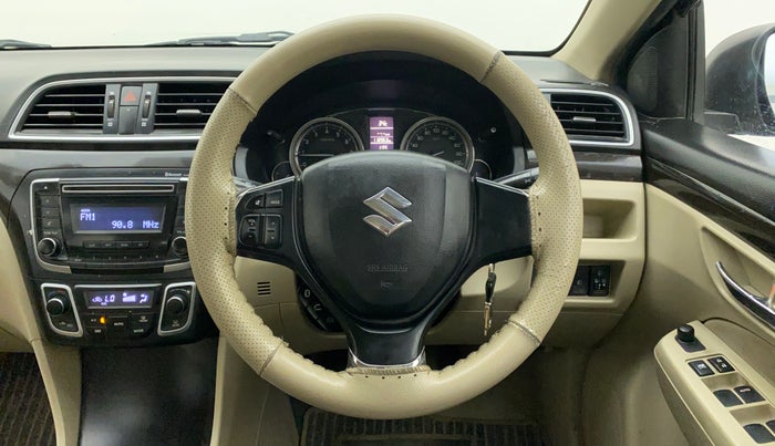 2015 Maruti Ciaz VXI+, Petrol, Manual, 1,19,079 km, Steering Wheel Close Up
