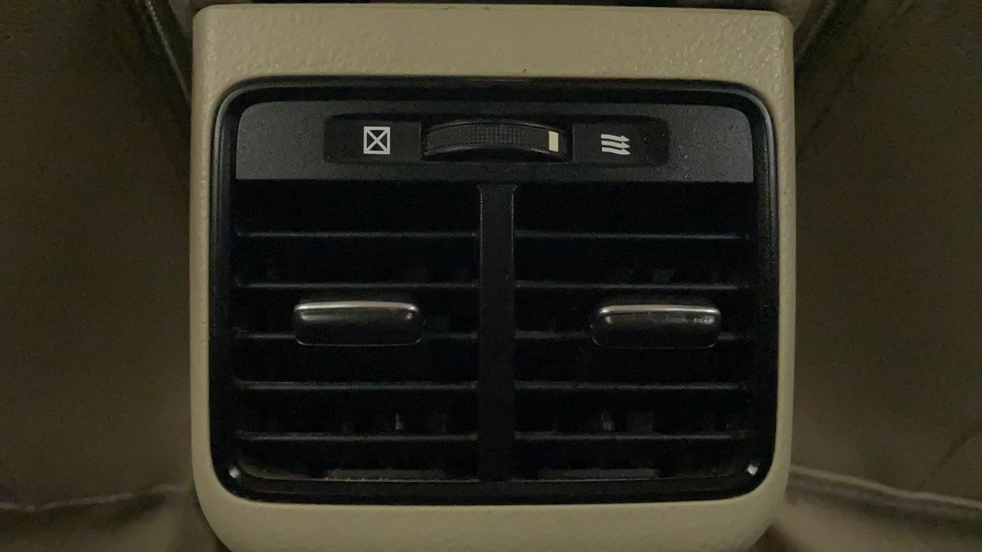 2015 Maruti Ciaz VXI+, Petrol, Manual, 1,19,079 km, Rear AC Vents