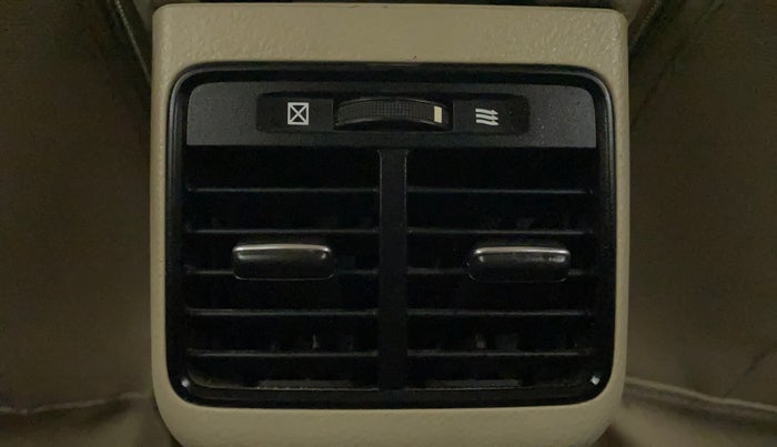 2015 Maruti Ciaz VXI+, Petrol, Manual, 1,19,079 km, Rear AC Vents