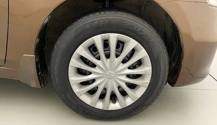 2015 Maruti Ciaz VXI+, Petrol, Manual, 1,19,079 km, Right Front Wheel