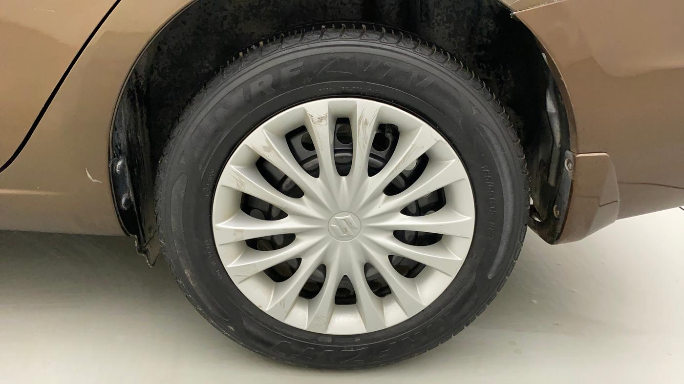 2015 Maruti Ciaz VXI+, Petrol, Manual, 1,19,079 km, Left Rear Wheel