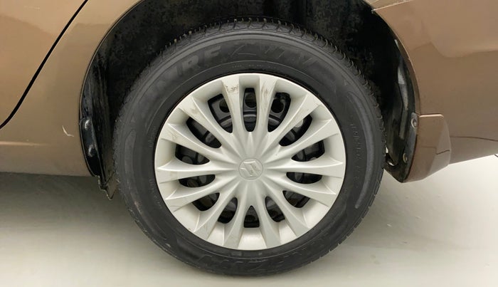 2015 Maruti Ciaz VXI+, Petrol, Manual, 1,19,079 km, Left Rear Wheel