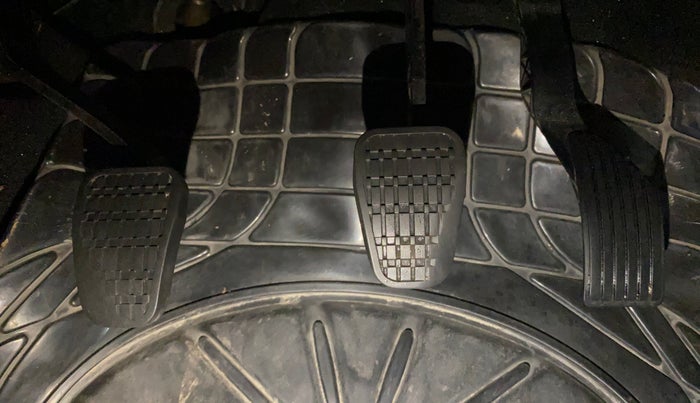 2018 Tata NEXON XE PETROL, Petrol, Manual, 72,411 km, Pedals