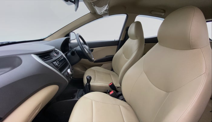 2017 Hyundai Eon ERA PLUS (O), Petrol, Manual, 7,380 km, Right Side Front Door Cabin