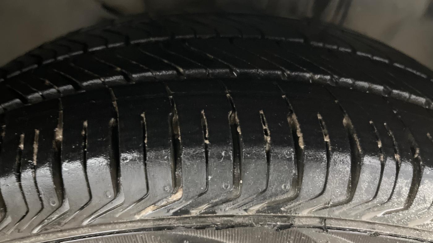 2022 Tata Tiago XT CNG, CNG, Manual, 61,054 km, Right Front Tyre Tread
