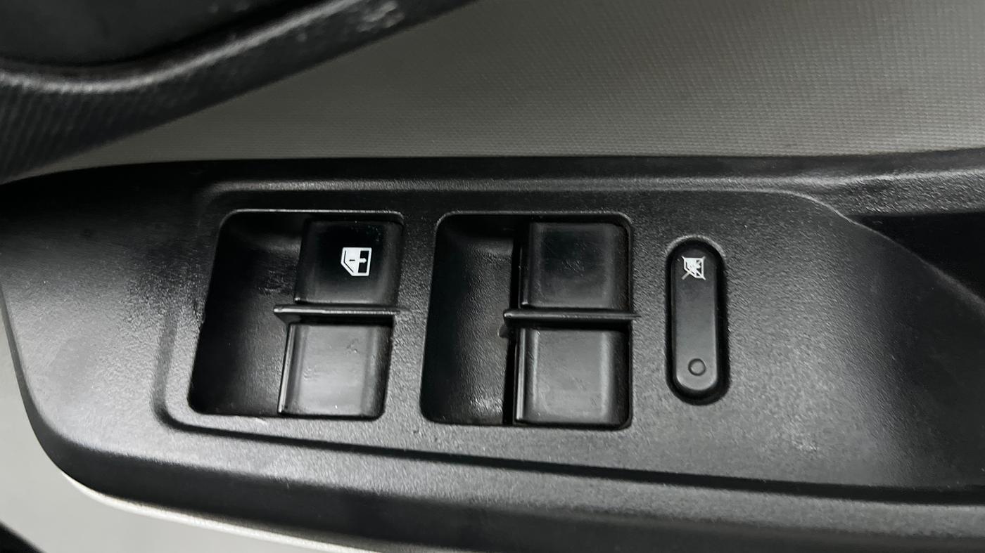 2022 Tata Tiago XT CNG, CNG, Manual, 61,054 km, Driver Side Door Panels Control