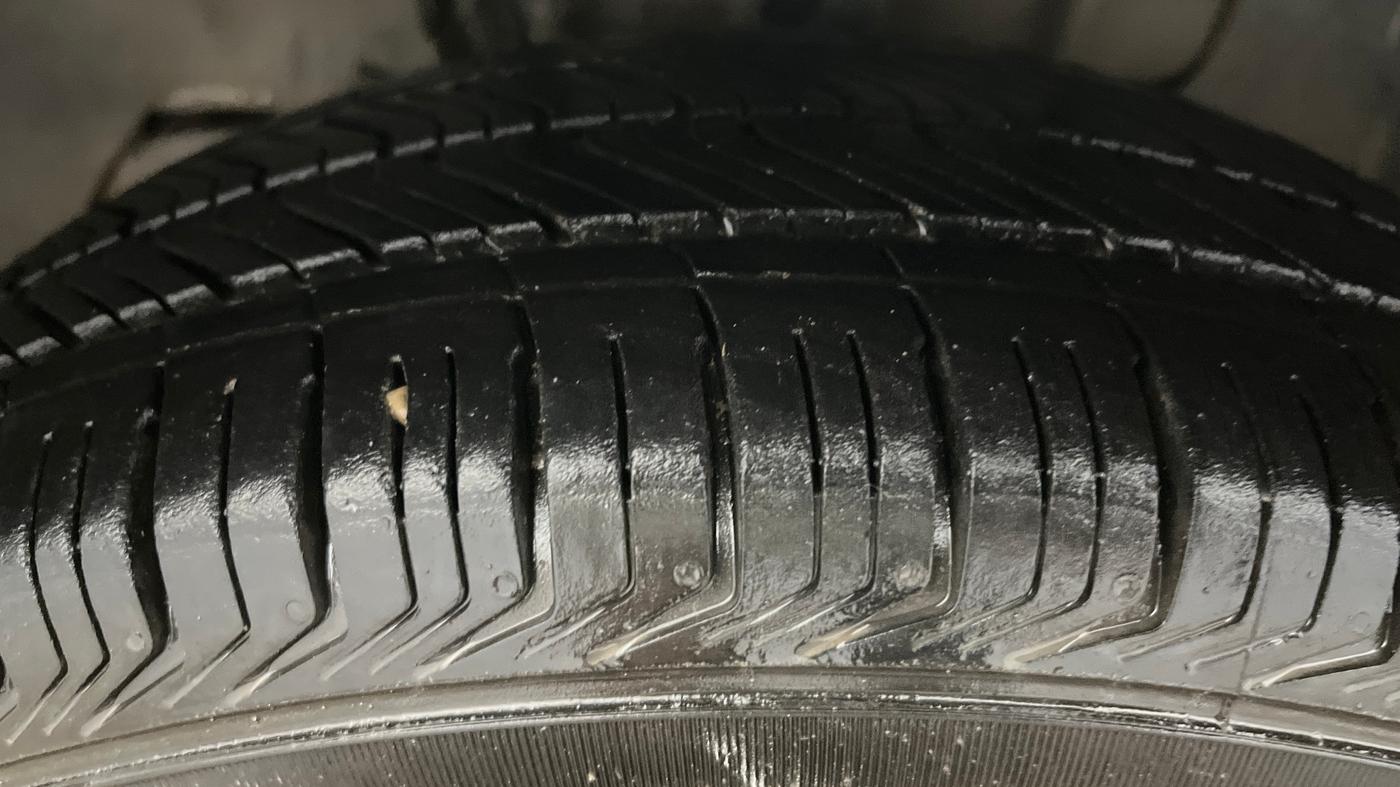 2022 Tata Tiago XT CNG, CNG, Manual, 61,054 km, Left Front Tyre Tread