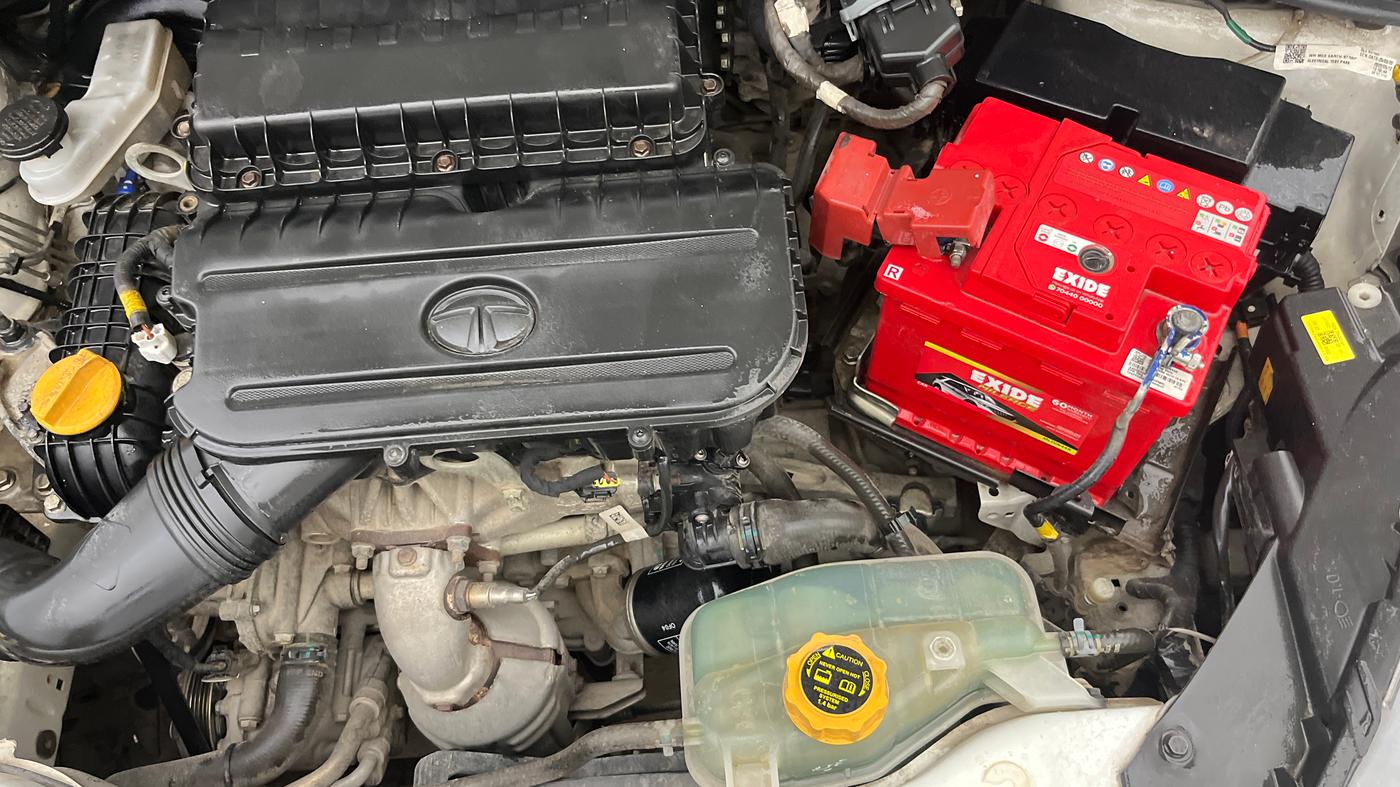 2022 Tata Tiago XT CNG, CNG, Manual, 61,054 km, Engine View - Left