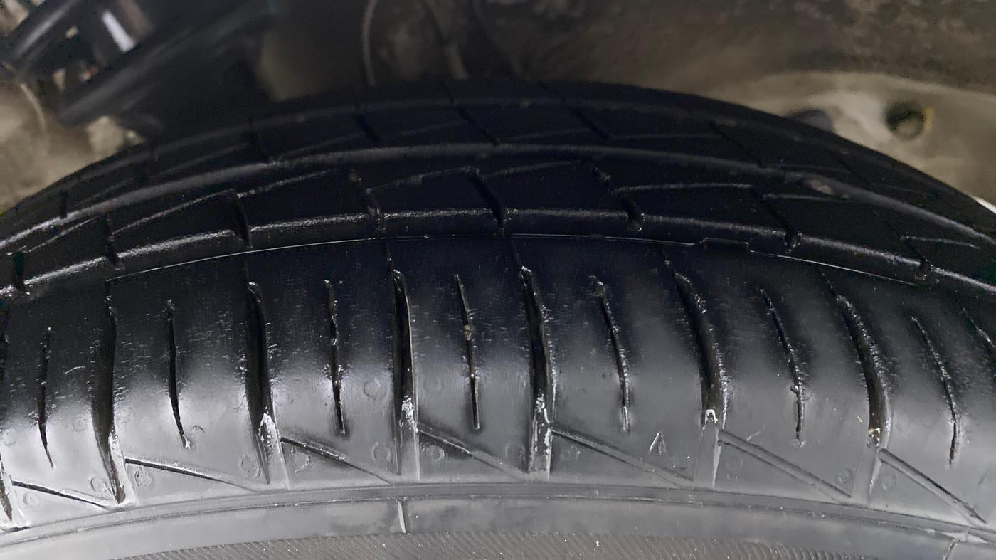 2020 Maruti Alto LXI, Petrol, Manual, 16,453 km, Right Front Tyre Tread