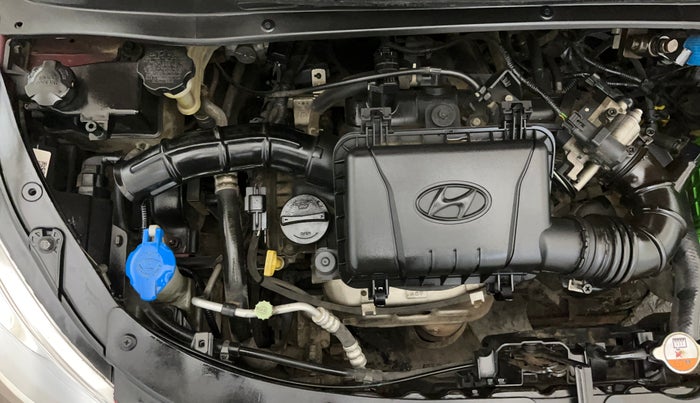 2014 Hyundai i10 SPORTZ 1.1, CNG, Manual, 50,650 km, Engine View - Right