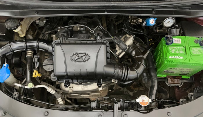 2014 Hyundai i10 SPORTZ 1.1, CNG, Manual, 50,650 km, Engine View