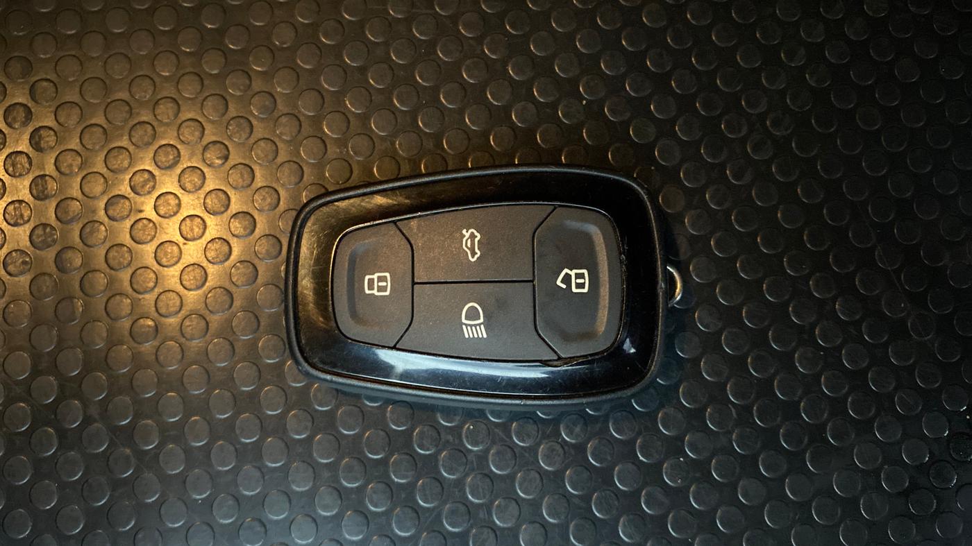 2020 Tata NEXON XZ PLUS PETROL, Petrol, Manual, 86,020 km, Key Close Up