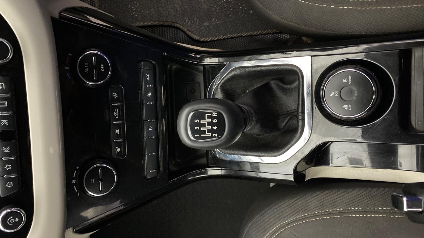 2020 Tata NEXON XZ PLUS PETROL, Petrol, Manual, 86,020 km, Gear Lever