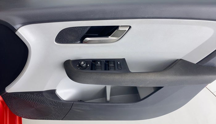 2020 Tata ALTROZ XZ 1.2, Petrol, Manual, 26,417 km, Driver Side Door Panels Control