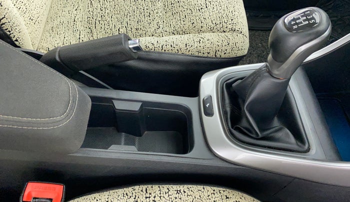 2020 Tata ALTROZ XZ 1.2, Petrol, Manual, 26,417 km, Gear Lever