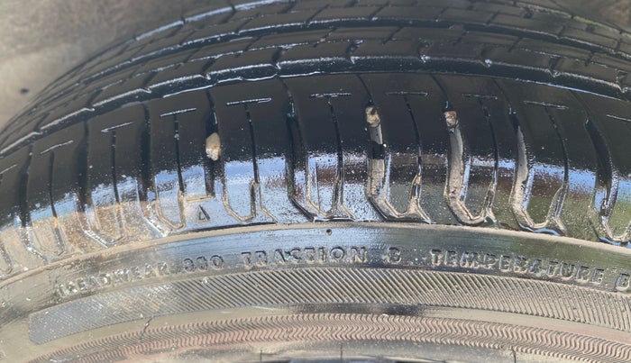 2014 Maruti Celerio VXI AMT, Petrol, Automatic, 84,949 km, Left Rear Tyre Tread