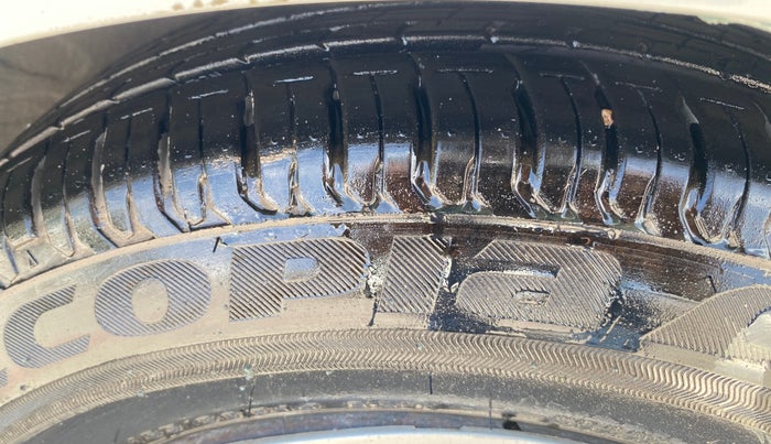 2014 Maruti Celerio VXI AMT, Petrol, Automatic, 84,949 km, Right Front Tyre Tread