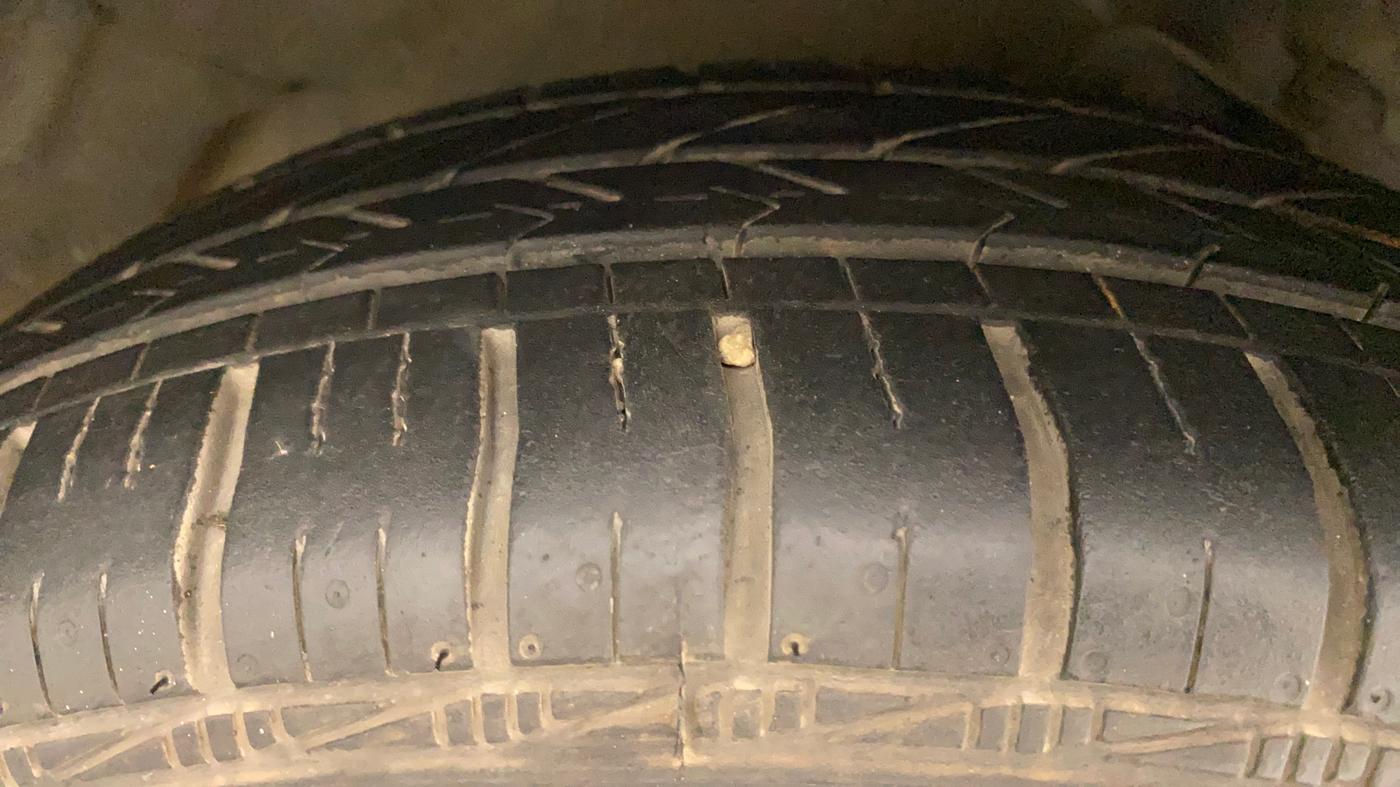 2015 Maruti Celerio VXI AMT, Petrol, Automatic, 70,866 km, Right Front Tyre Tread