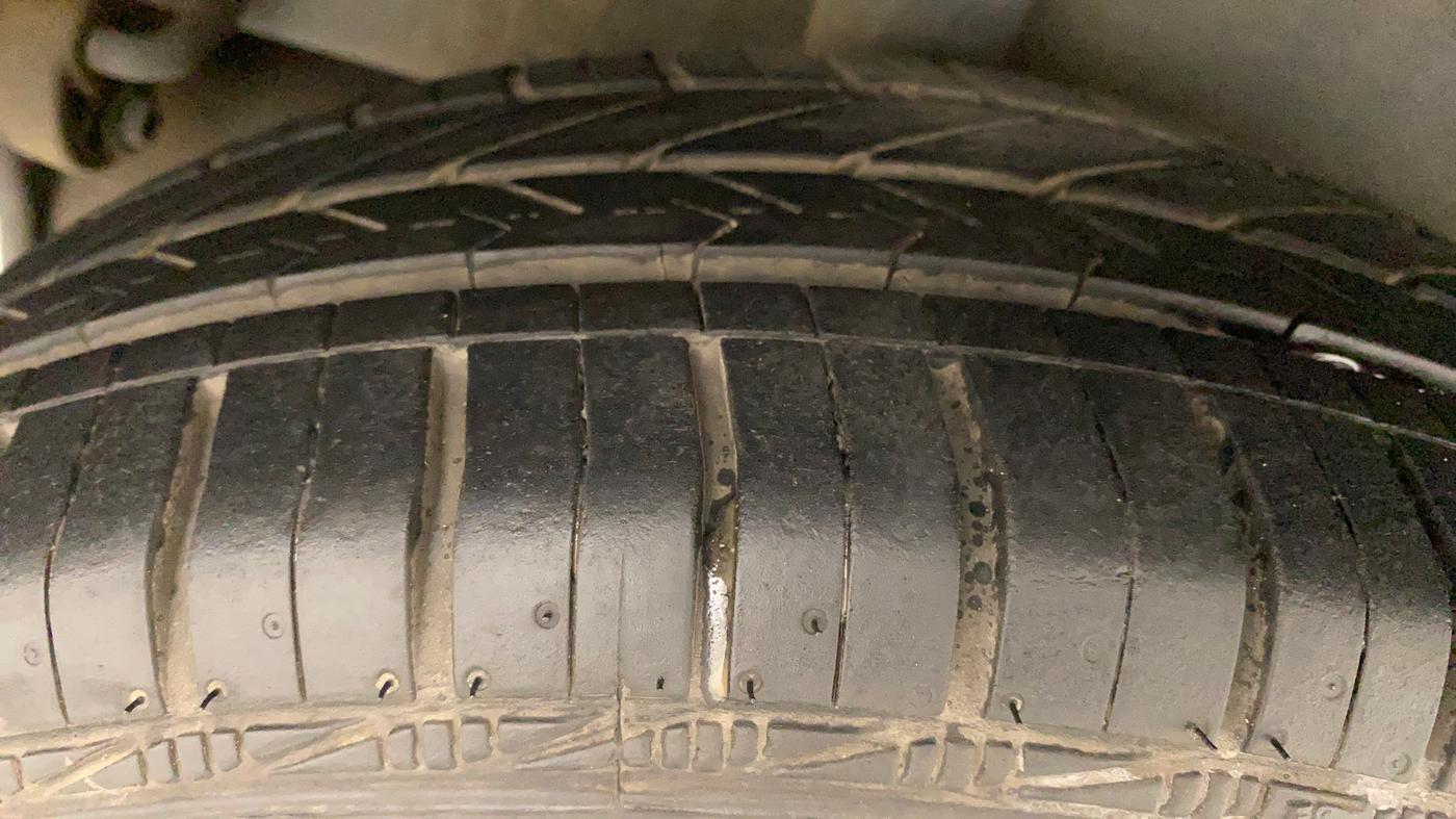 2015 Maruti Celerio VXI AMT, Petrol, Automatic, 70,866 km, Right Rear Tyre Tread