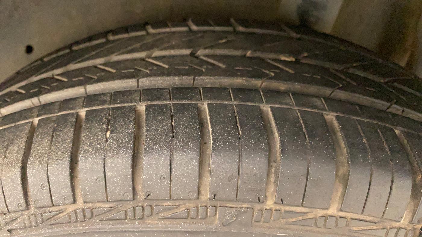 2015 Maruti Celerio VXI AMT, Petrol, Automatic, 70,866 km, Left Rear Tyre Tread