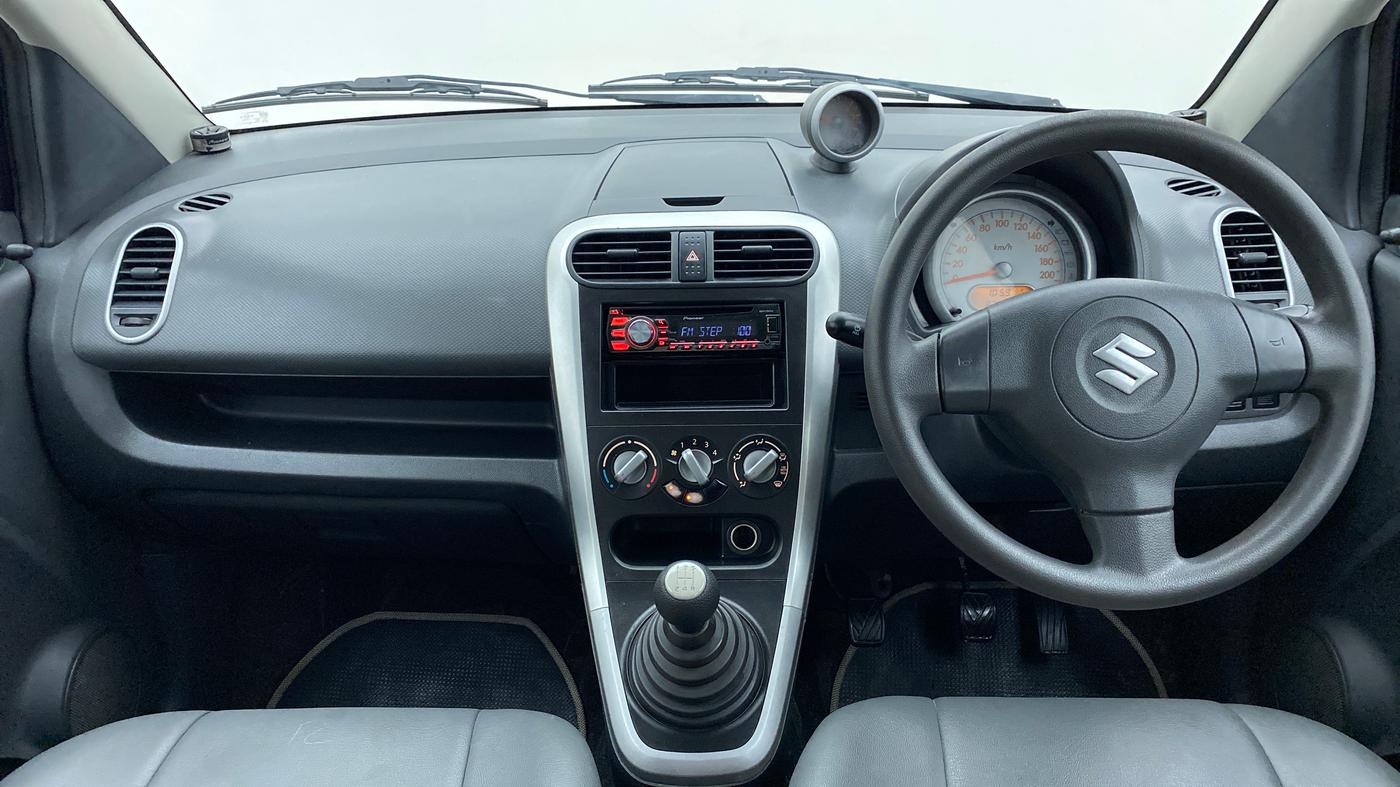 2010 Maruti Ritz VXI BS IV, Petrol, Manual, 83,476 km, Dashboard