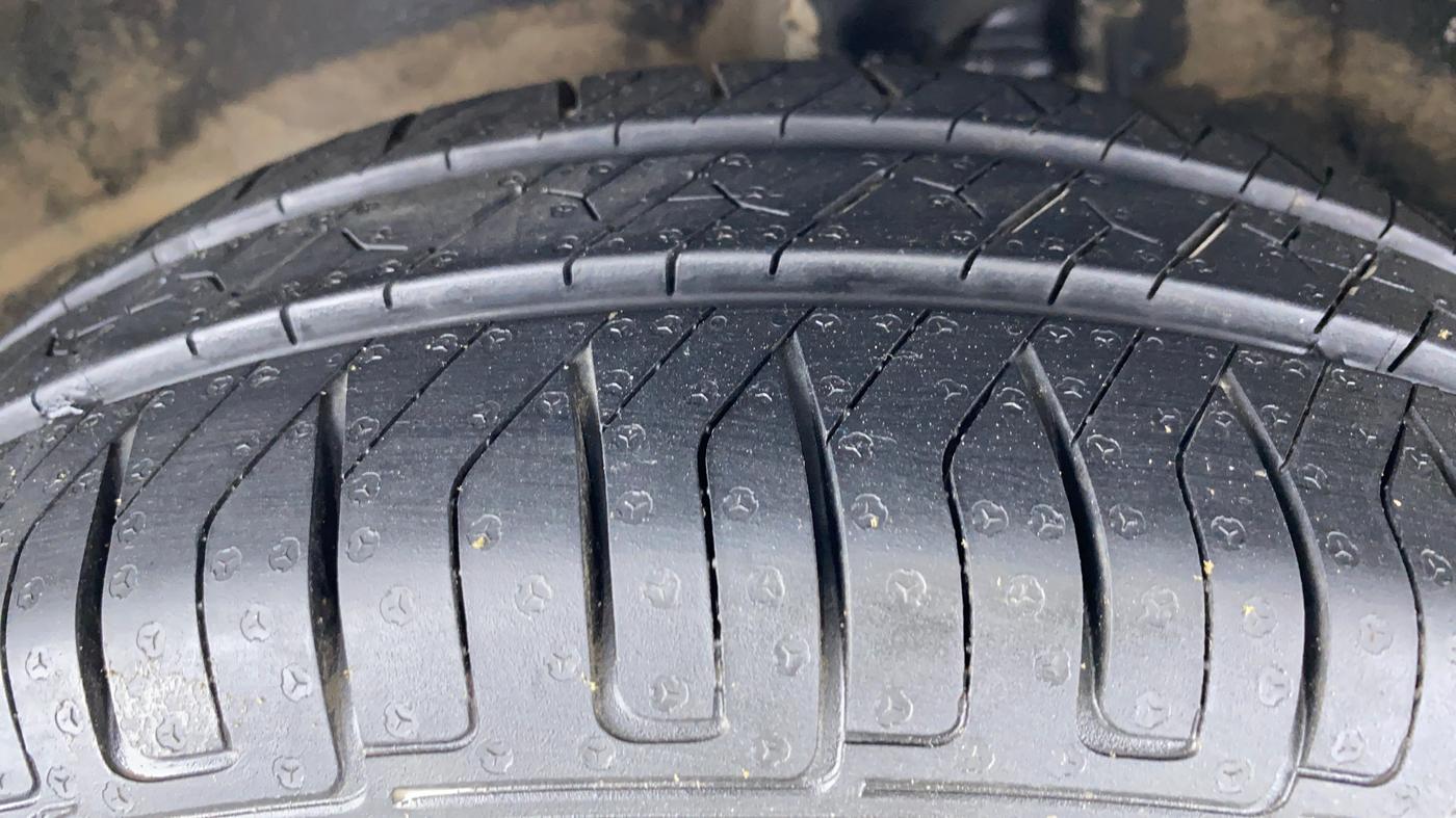2011 Maruti Alto K10 VXI P, Petrol, Manual, 38,042 km, Left Front Tyre Tread