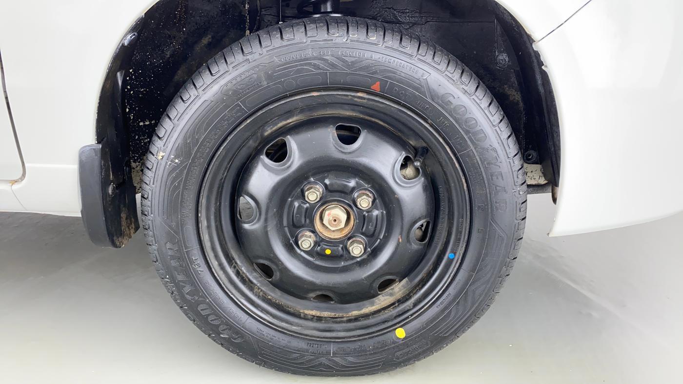 2011 Maruti Alto K10 VXI P, Petrol, Manual, 38,042 km, Right Front Wheel