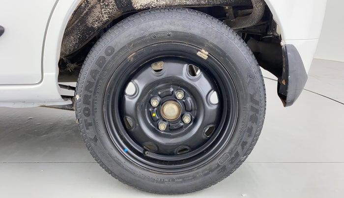 2011 Maruti Alto K10 VXI P, Petrol, Manual, 38,042 km, Left Rear Wheel