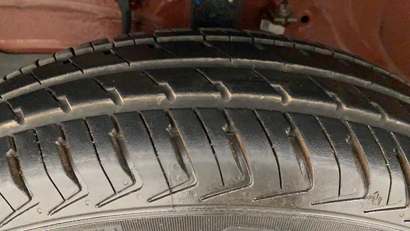 2023 Maruti Alto K10 VXI PLUS, Petrol, Manual, 2,568 km, Left Front Tyre Tread