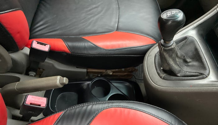 2010 Hyundai i10 SPORTZ 1.2, Petrol, Manual, 80,828 km, Gear Lever
