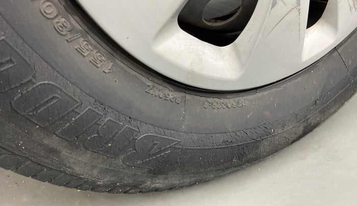 2010 Hyundai i10 SPORTZ 1.2, Petrol, Manual, 80,828 km, Left front tyre - Minor crack