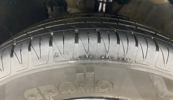 2020 Hyundai VENUE SX 1.4 CRDI, Diesel, Manual, 94,599 km, Left Front Tyre Tread