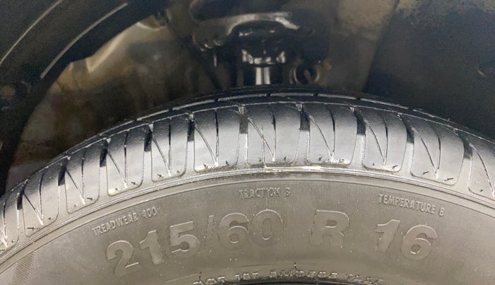 2020 Hyundai VENUE SX 1.4 CRDI, Diesel, Manual, 94,599 km, Right Front Tyre Tread