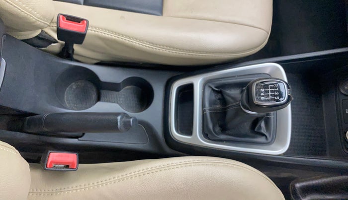 2020 Hyundai VENUE SX 1.4 CRDI, Diesel, Manual, 94,599 km, Gear Lever