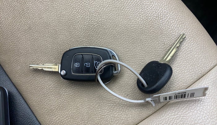 2020 Hyundai VENUE SX 1.4 CRDI, Diesel, Manual, 94,599 km, Key Close Up