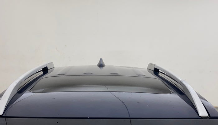 2020 Hyundai VENUE SX 1.4 CRDI, Diesel, Manual, 94,599 km, Moonroof/ Sunroof